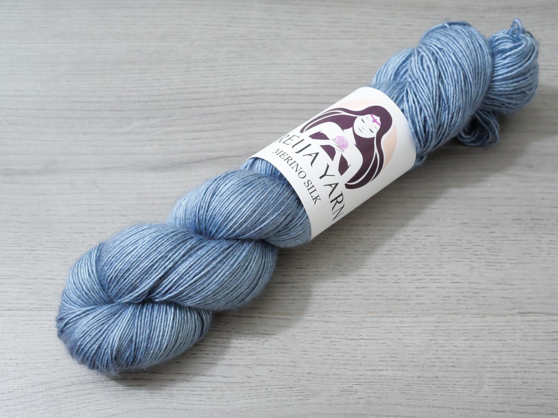 Smoky_blue_lanka_merino_silk