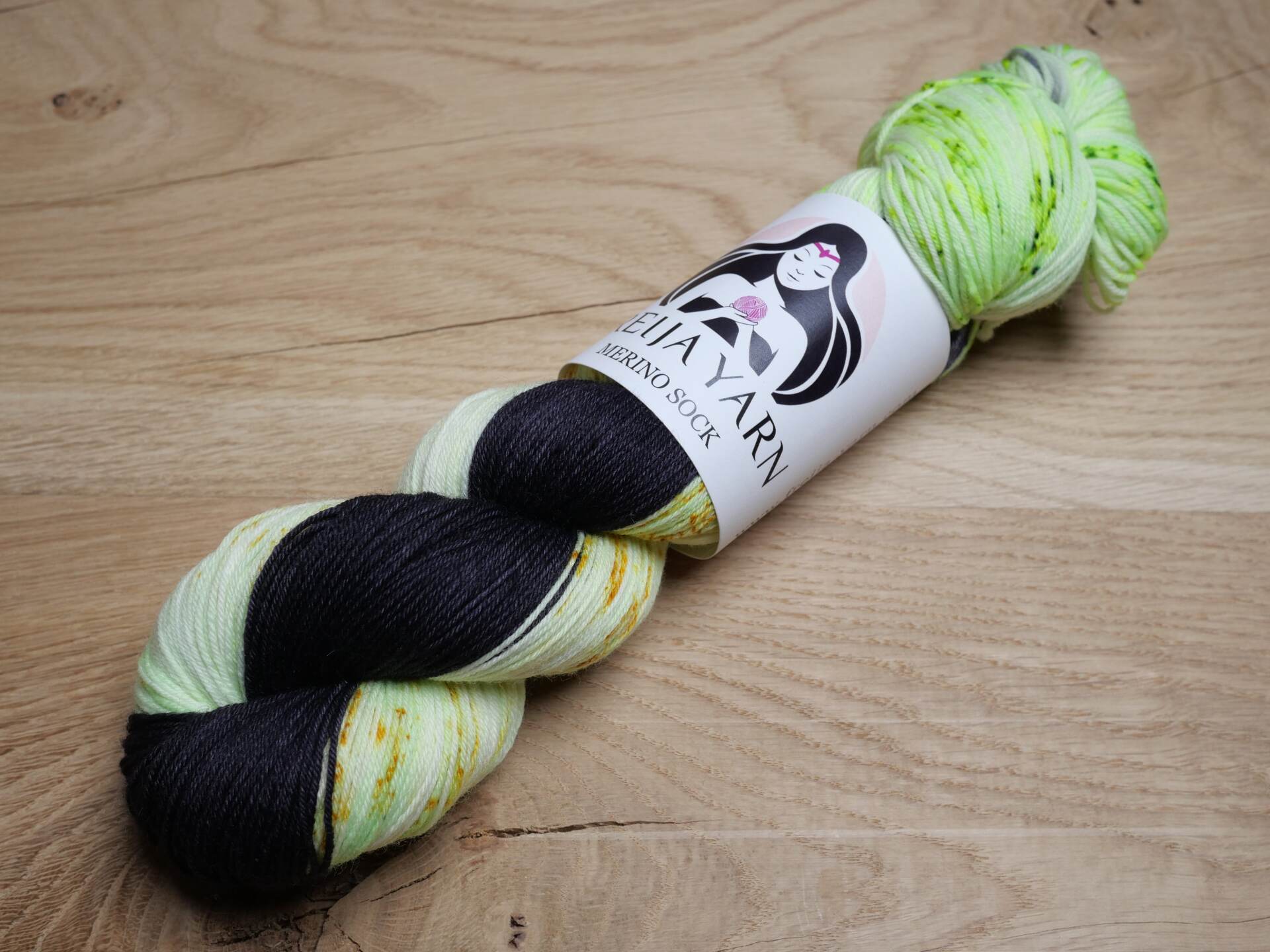 Dramatic_garden_lanka_merino_sock