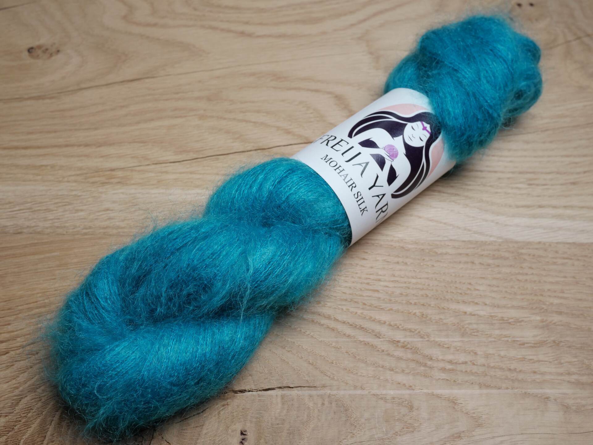 Green_topaz_lanka_mohair_silk