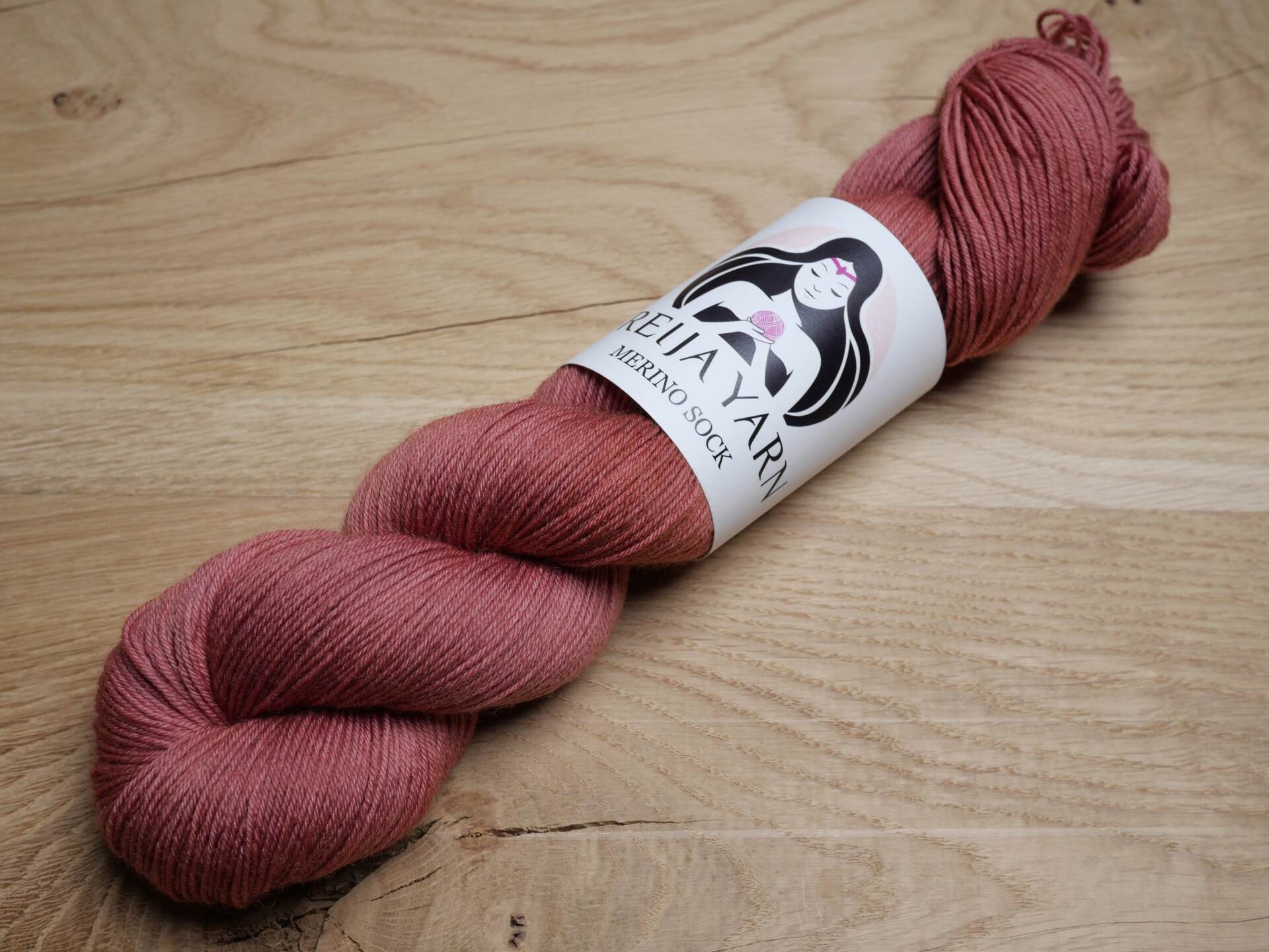 Mauve_terracotta_lanka_merino_sock