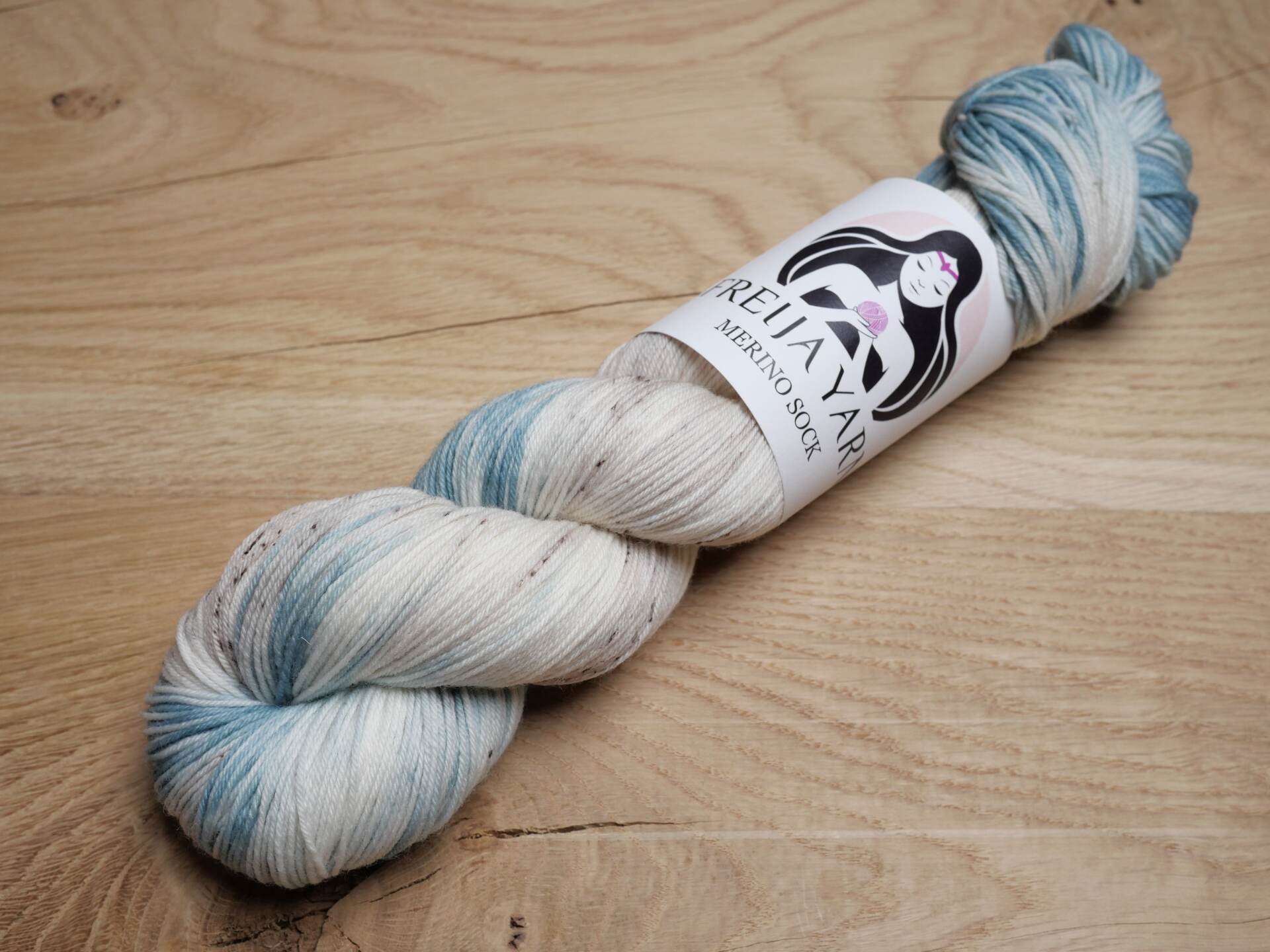Ocean_cliff_lanka_merino_sock