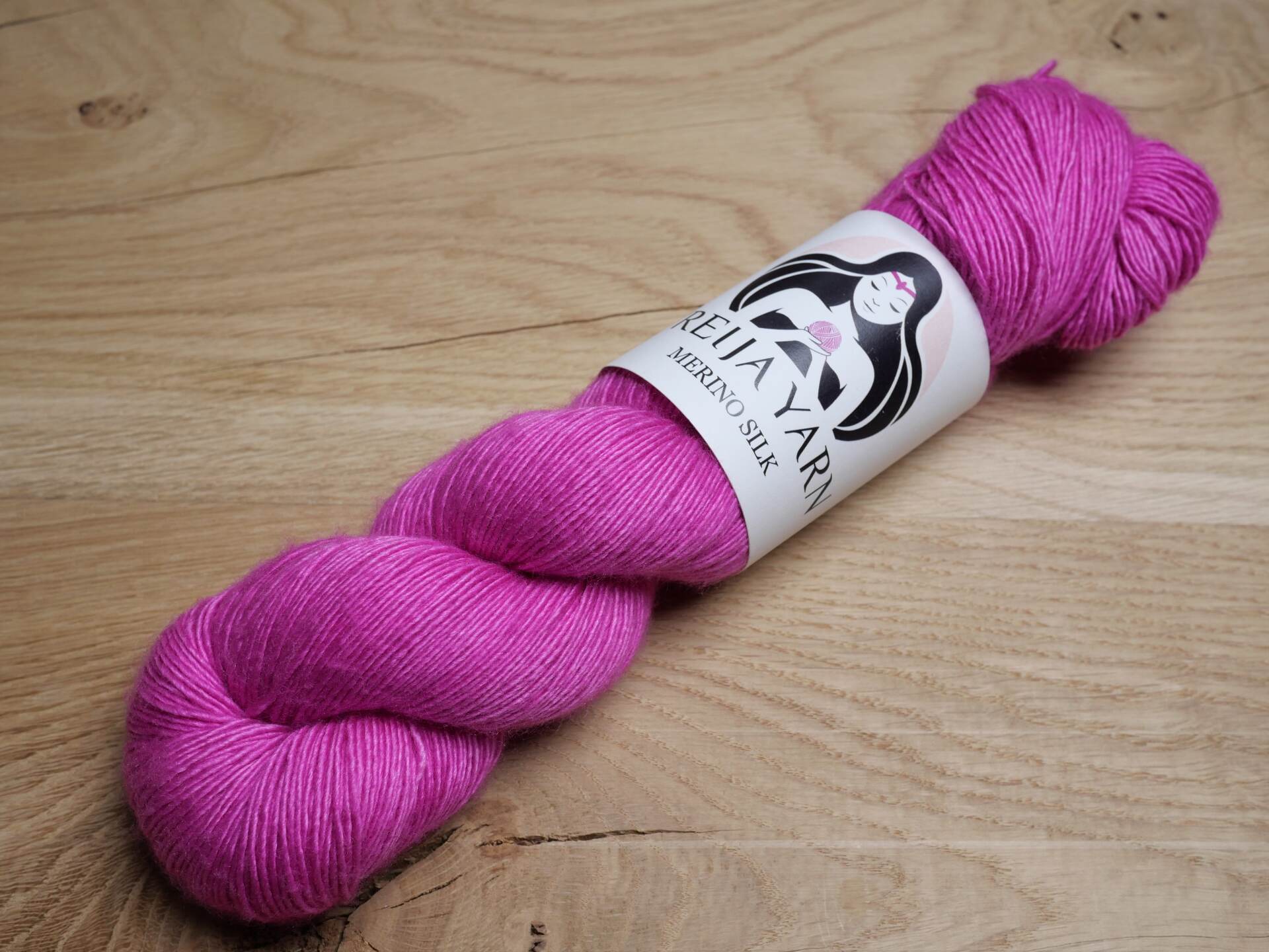 Candy_magenta_lanka_merino_silk_v5