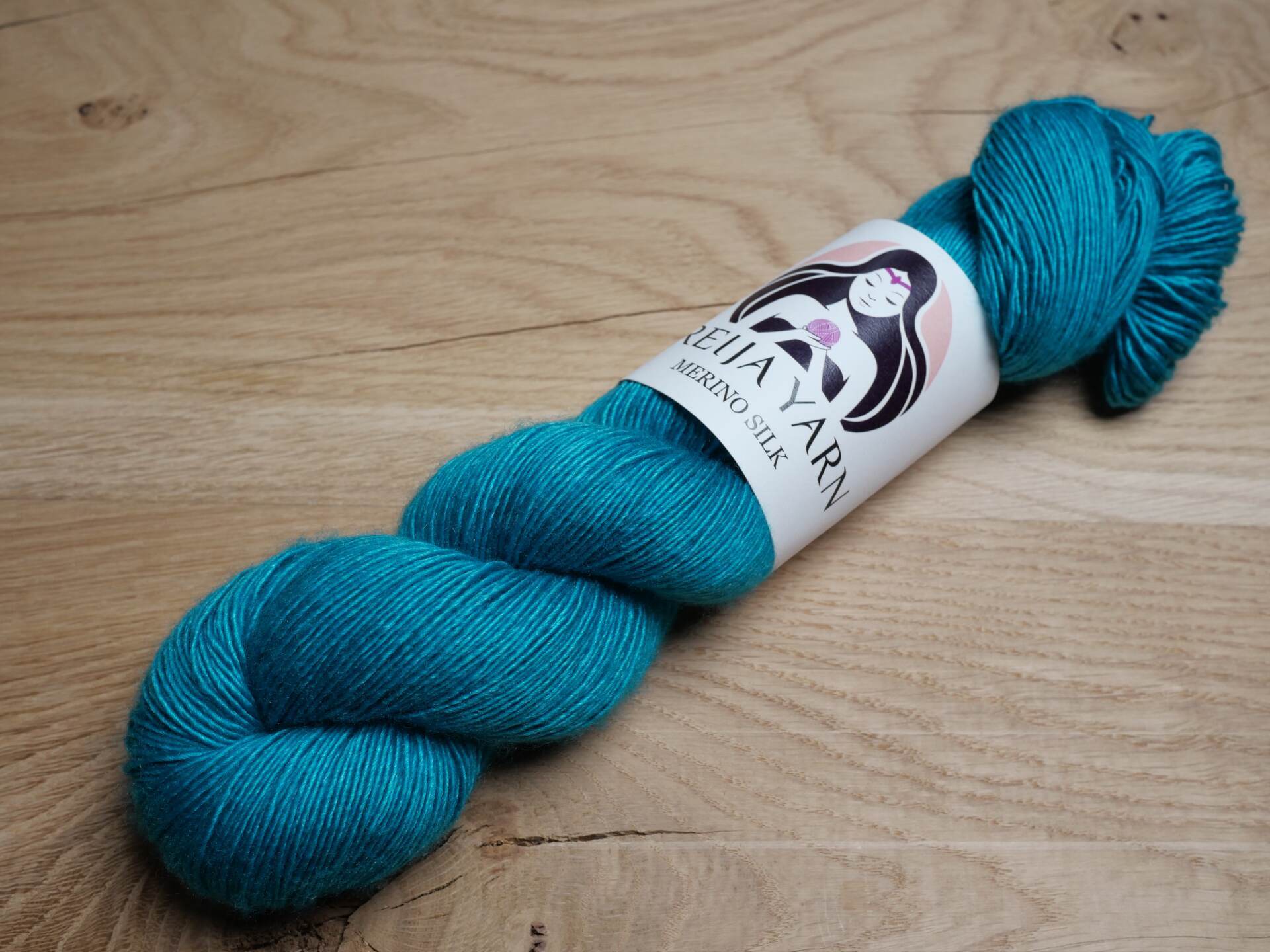 Green_topaz_lanka_merino_silk_v5