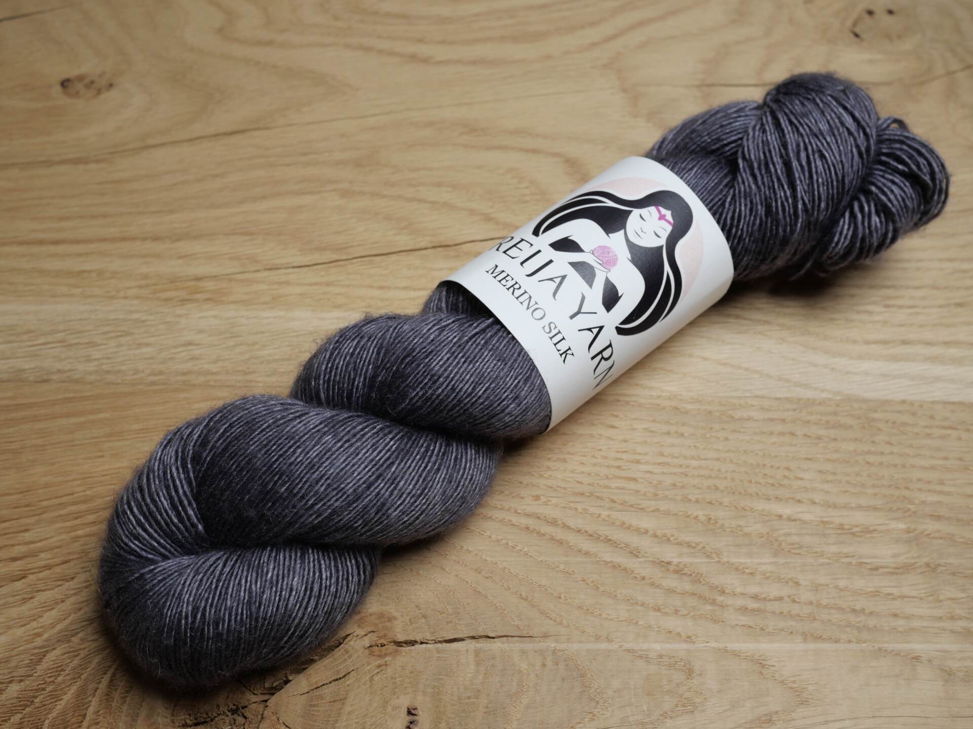 Smokey_lanka_merino_silk_v5