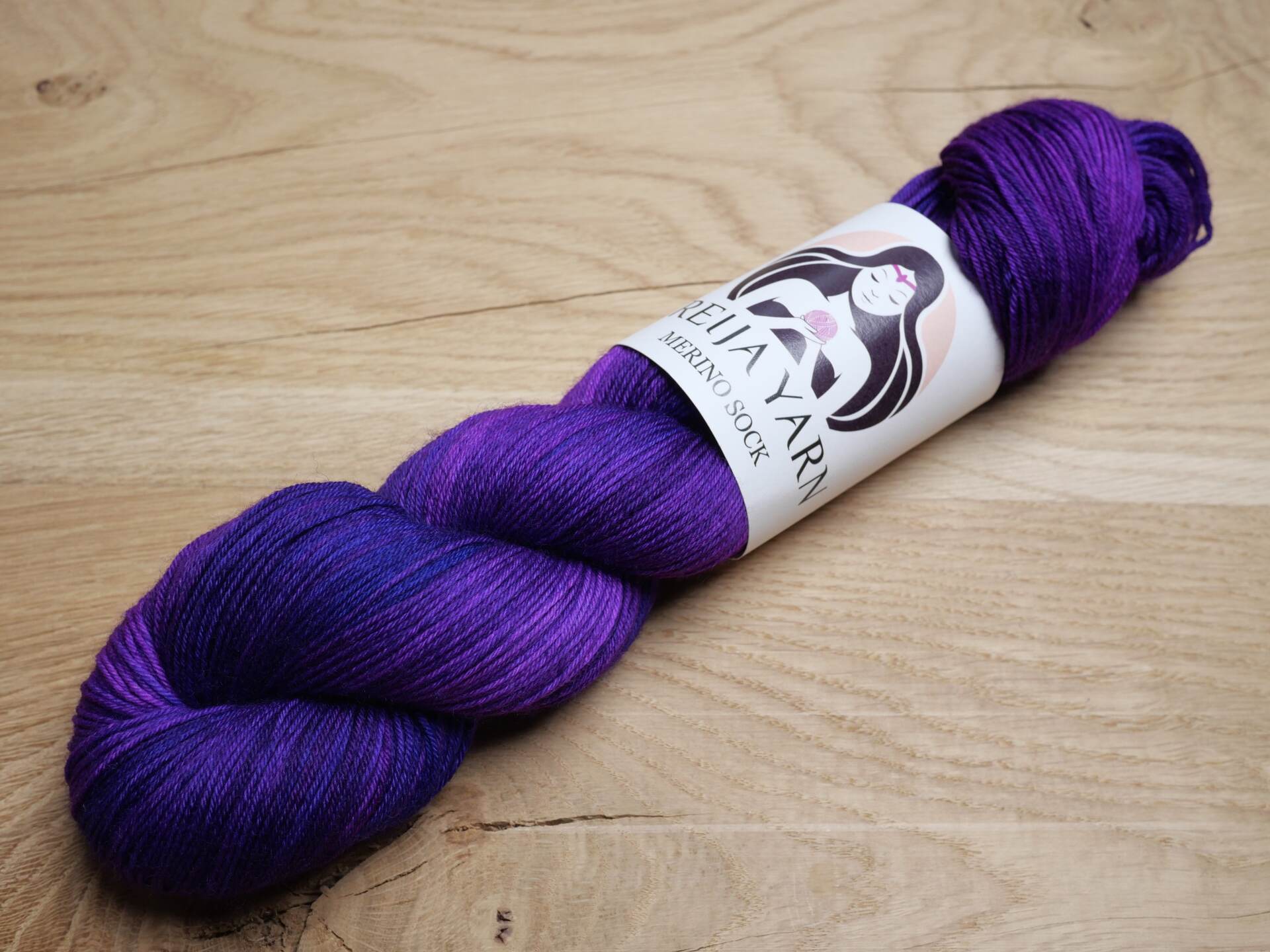 Dancing_in_the_purple_rain_lanka_merino_sock