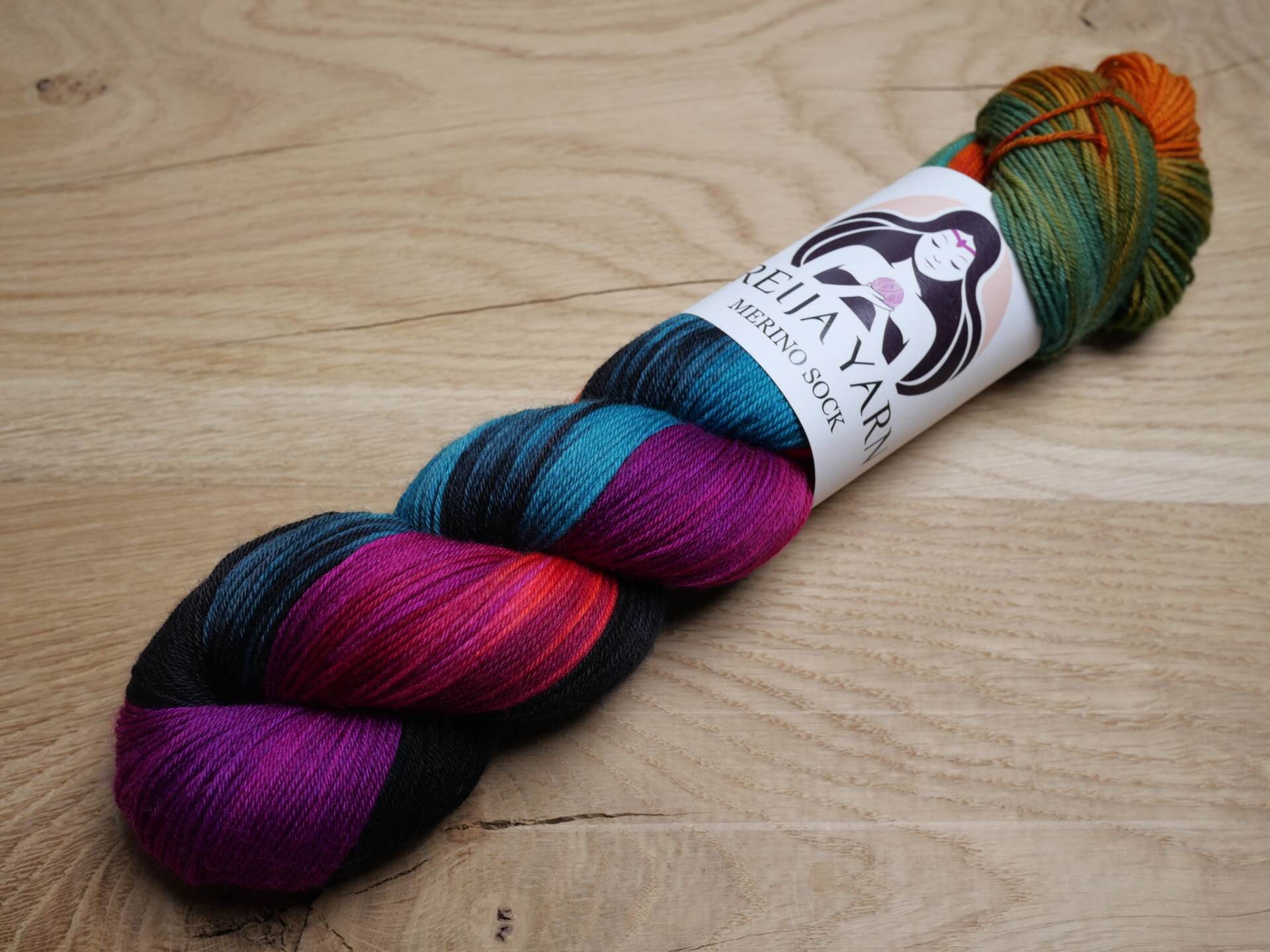 Darkside_of_the_Rainbow_lanka_merino_sock